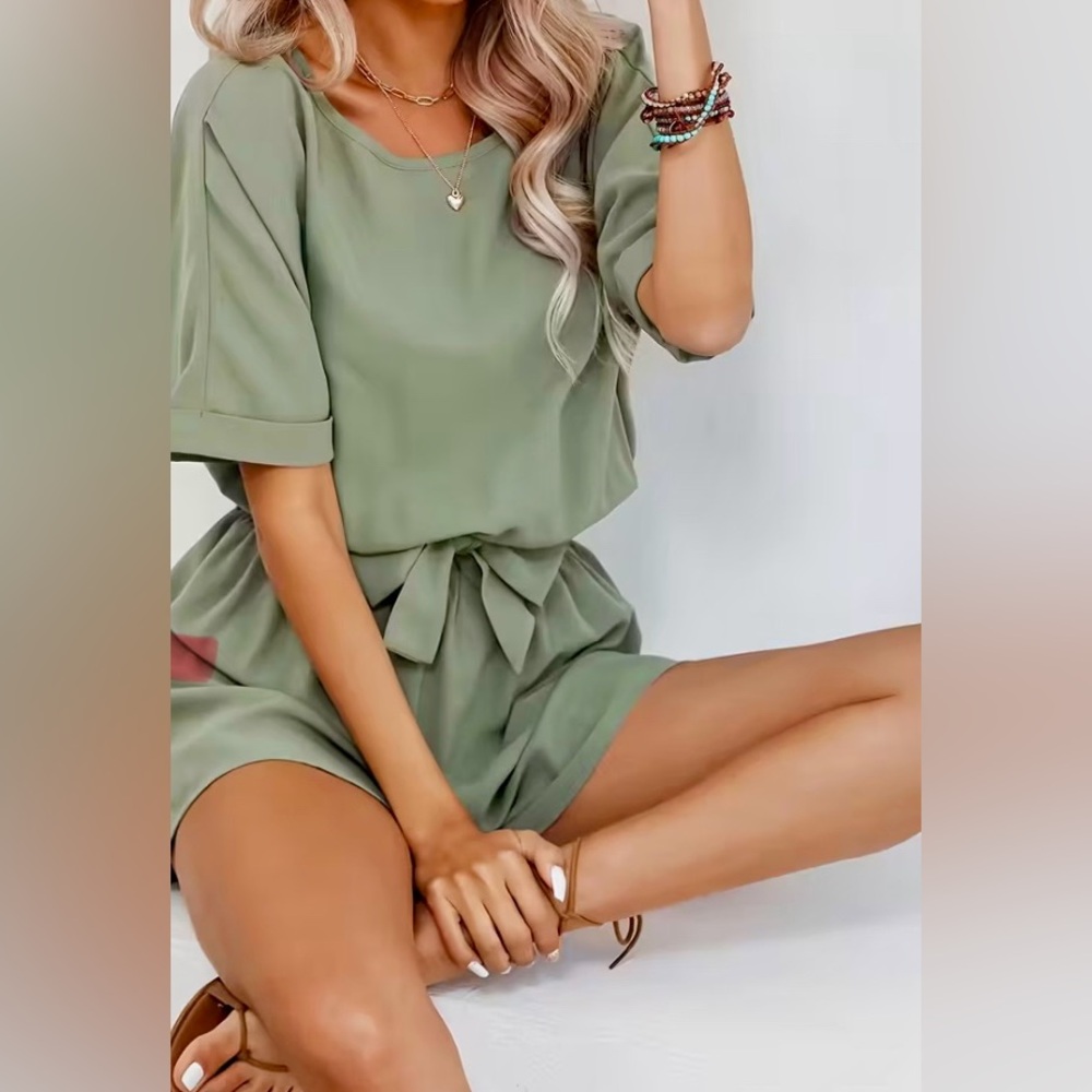NWOT Sage Green Lightweight Woman’s Romper